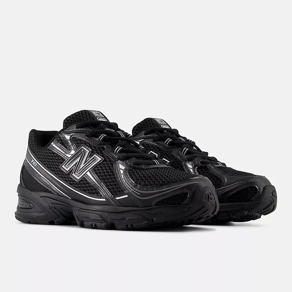 New Balance 740