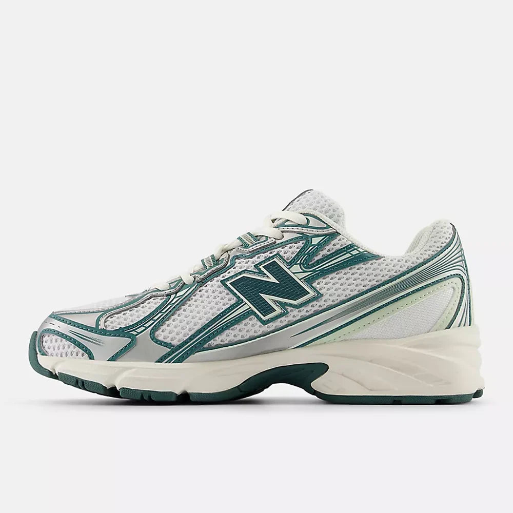New Balance 740