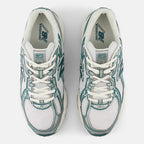 New Balance 740
