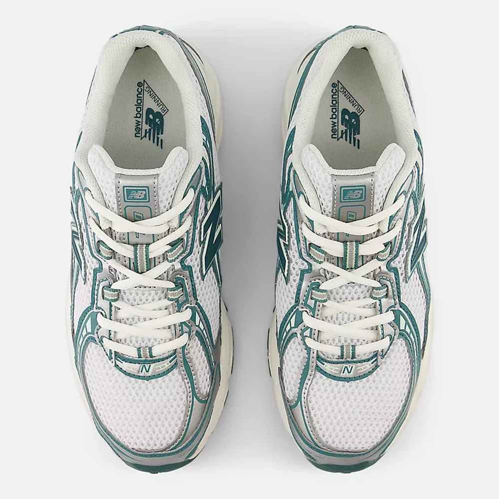 New Balance 740