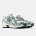 New Balance 740