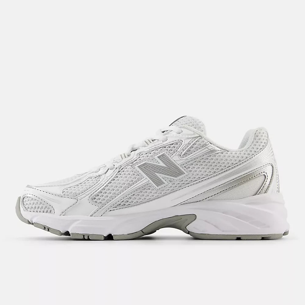 New Balance 740